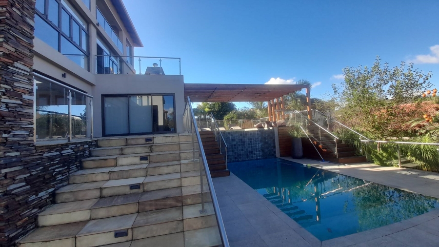 6 Bedroom Property for Sale in Birdwood Estate North West